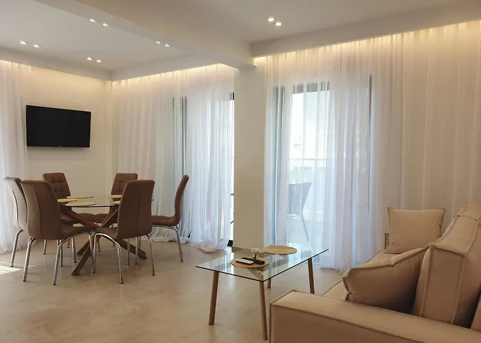 Eantos And Appartement Peraía