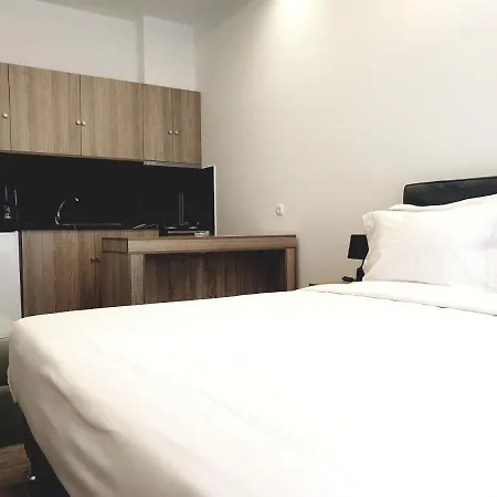 Eantos Studios&suites * Peraía