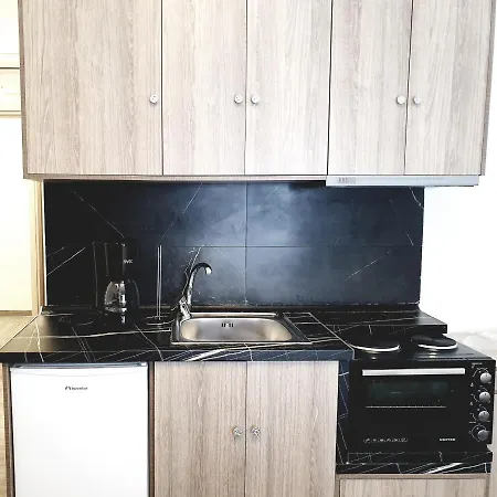 Eantos And * Περαία