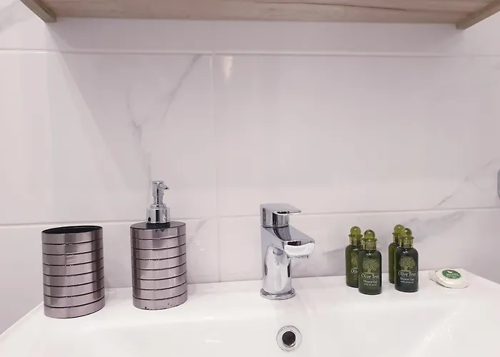 Eantos And Apartment